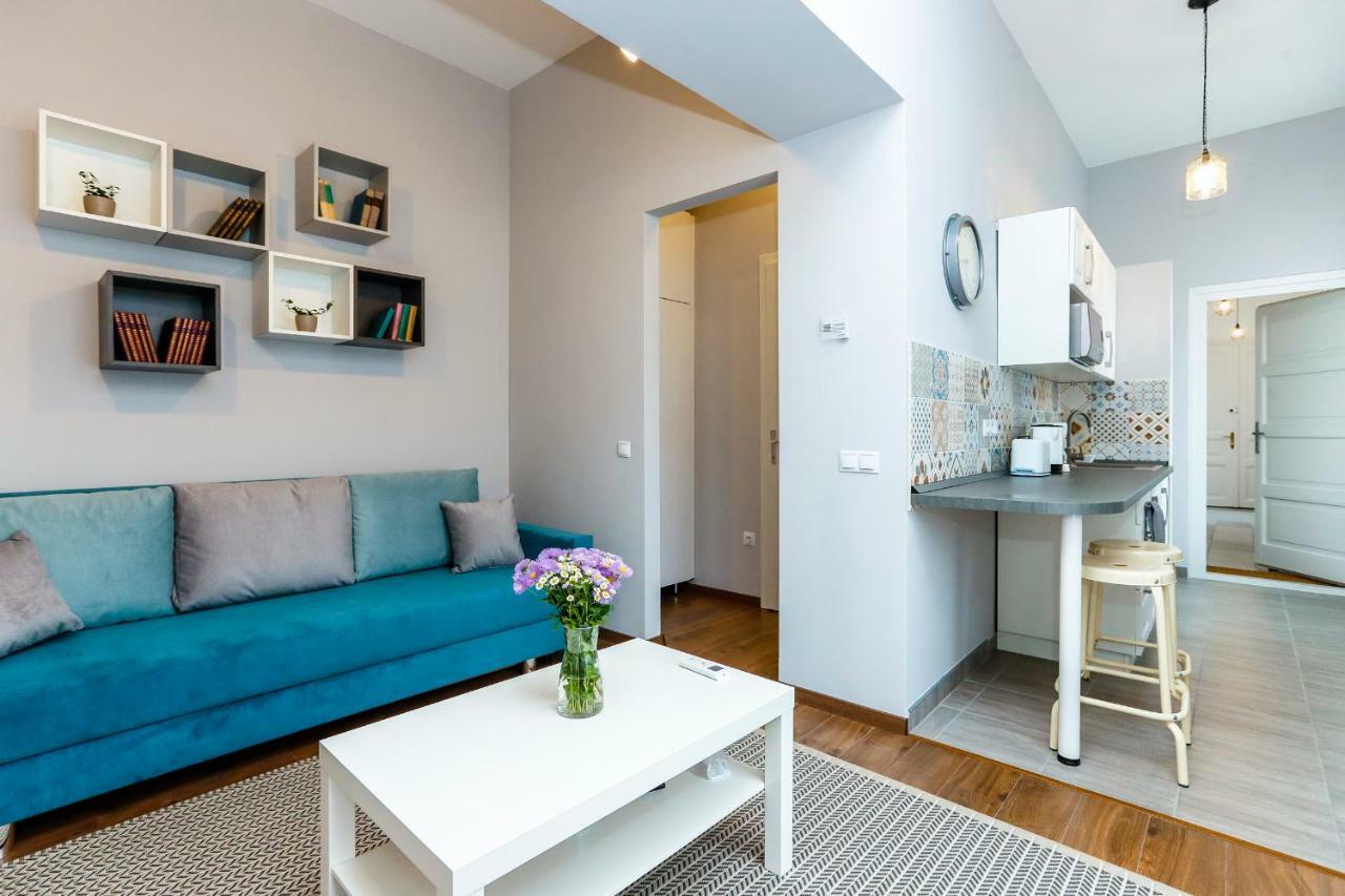 D8 Design Apartment & Studio Έγκερ Εξωτερικό φωτογραφία